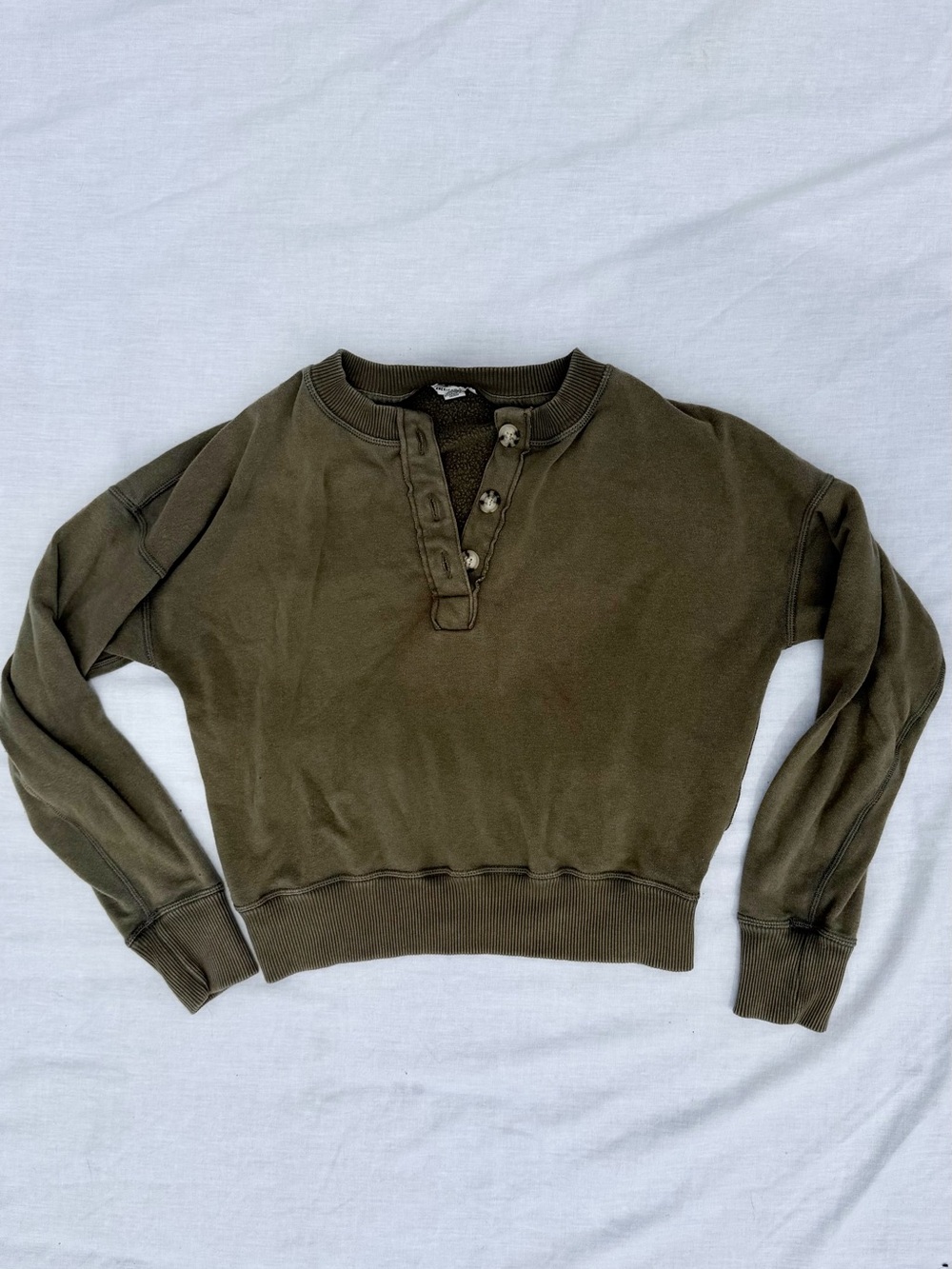 AE Cropped Henley